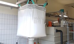 Elektrokettenzug mit Vorrichtung zum Bewegen von Big Bags
