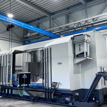 CNC Fahrständer-Bearbeitungszentrum Das neue Fahrständer-Bearbeitungszentrum wird aktuell für die Inbetriebnahme vorbereitet.