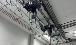 Hubgeräte im Einsatz in einer Lackiererei mit leicht entzündlichen Dämpfen in der Luft