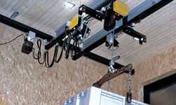 Kransystem für den Transport von einer Kiste in der Weinproduktion